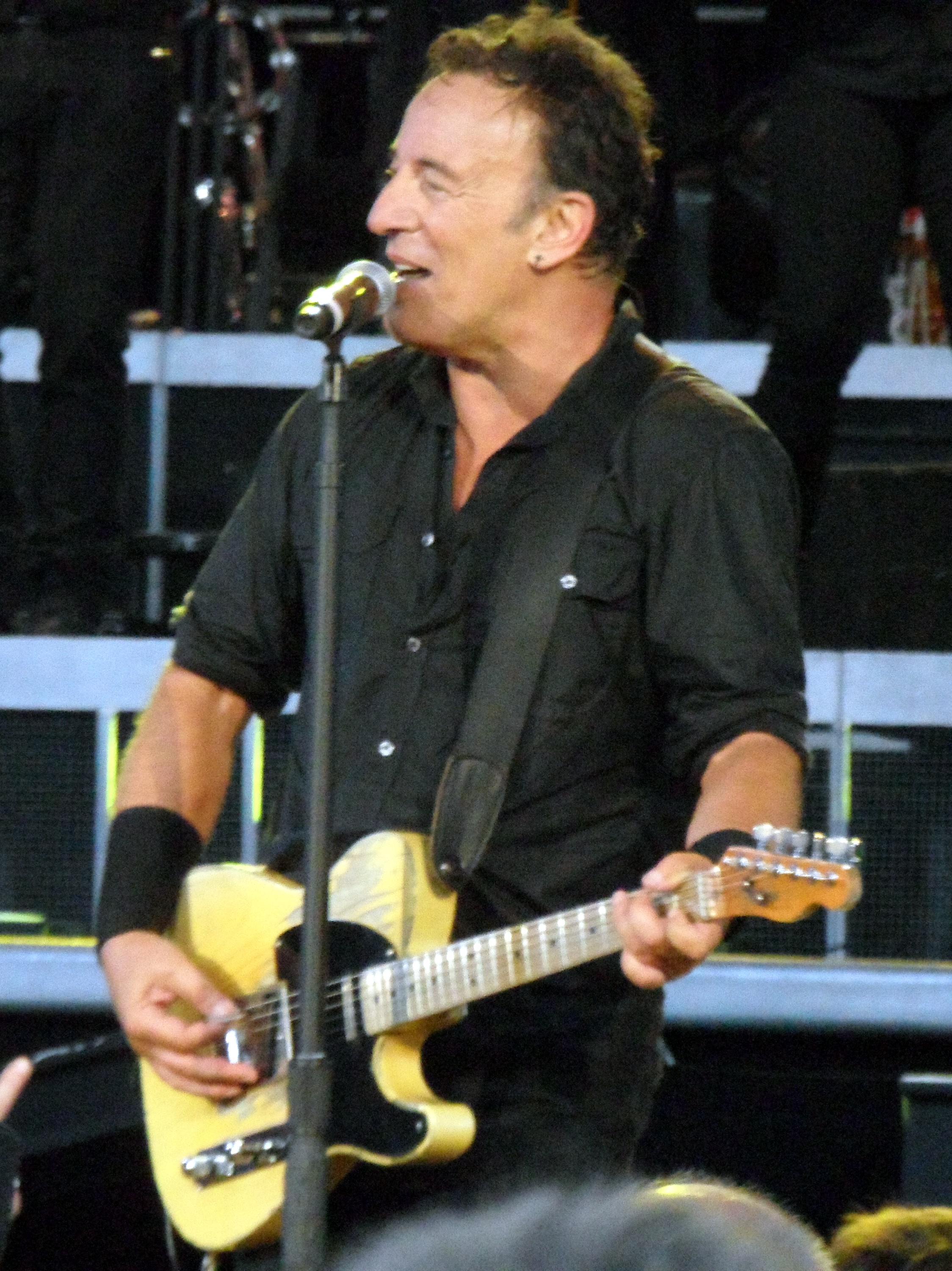 BruceSpringsteenAndTheEStreetBand2013-06-18HampdenParkGlasgowScotland (3).JPG